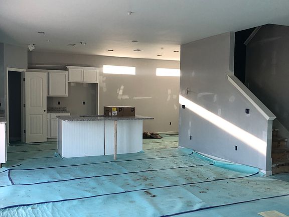 5th image of 1403 Bakerview St