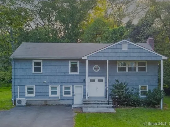 4 Robert Lane, Westport, CT 06880