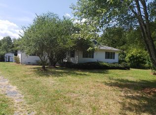 295 Trents Mill Rd, Cumberland, VA 23040