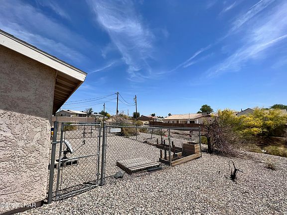 3rd image of 3430 Truckee Dr