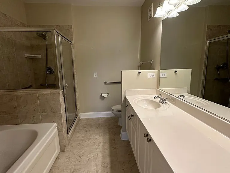 1501 Glenwood Station Ln #304 — Photo 21