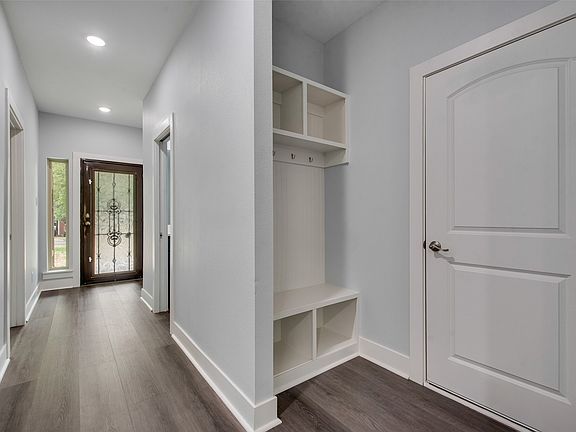 4th image of 810 Euclid St
