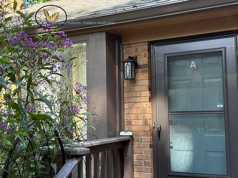 2821 Seclusion Ct — Photo 3
