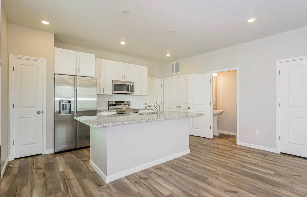 3 bed, 2.5 bath, 1488 sqft, $2,208 — Photo 4