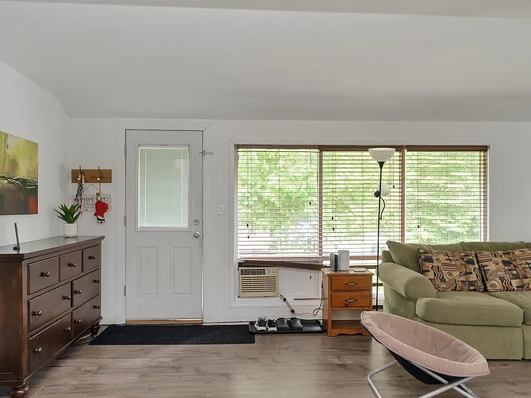 33 Grove St — Photo 12