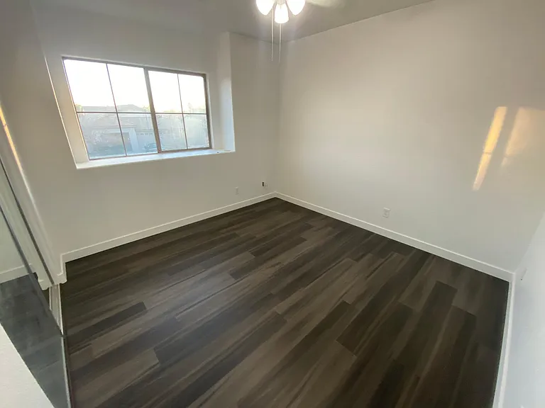 14574 W Mandalay Ln — Photo 12