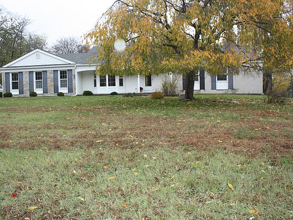 4th image of 251 W Bacon St