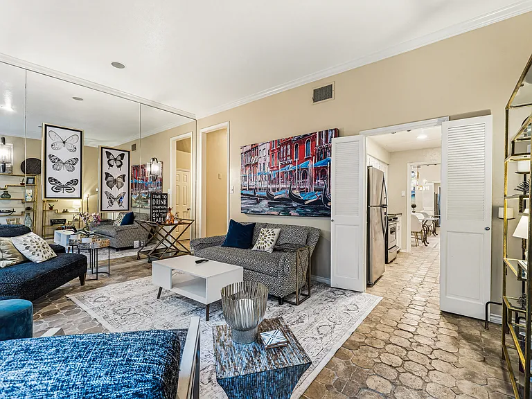 4517 Holland Ave #107 — Photo 11