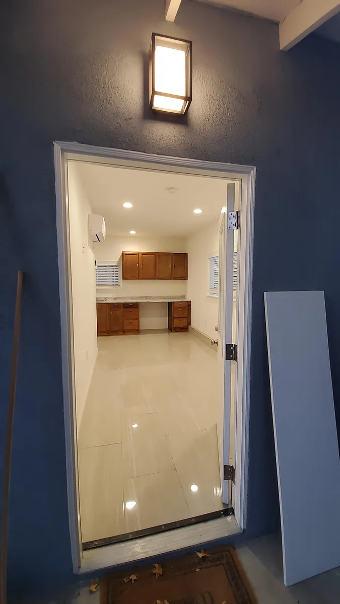 Entrance - 18230 Kingsbury St