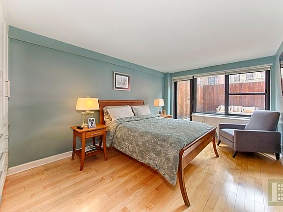 5th image of 200 E 27th St APT 1F