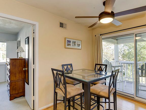 5th image of 1016 Autumn Woods Ln APT 111