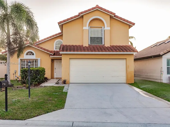 2042 Cross Breeze Dr, Wellington, FL 33414