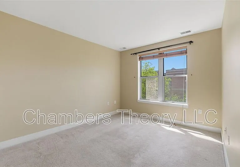 1800 Wilson Blvd #314 — Photo 12