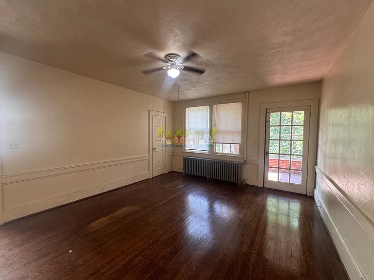 630 W Washington St #1/2 — Photo 8