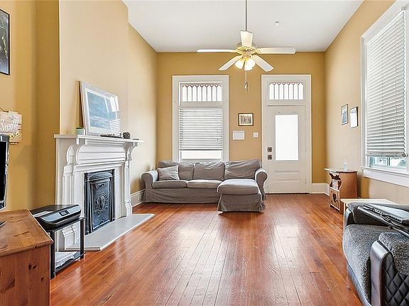 2nd image of 418-20 E Fried St