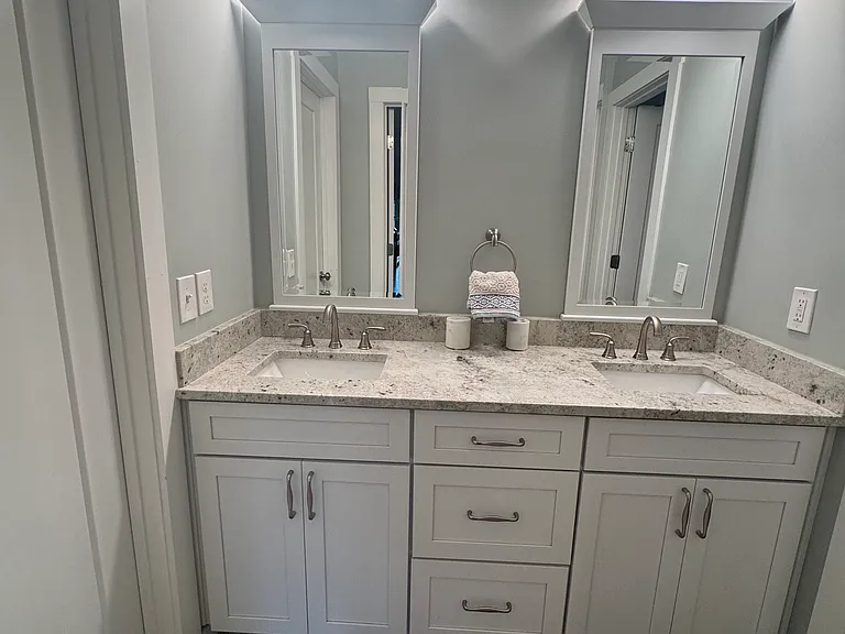 Ensuite Guest Bathroom