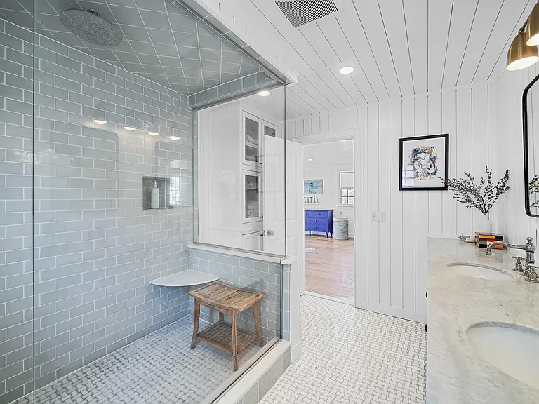 275 Lalley Blvd — Photo 12