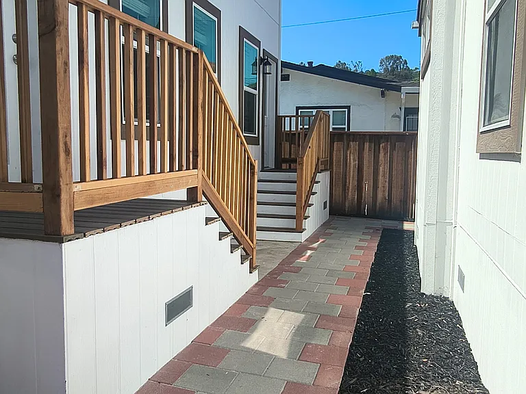 1035 Estudillo St #A — Photo 2