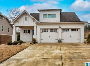 1348 Woodridge Pl, Gardendale, AL 35071
