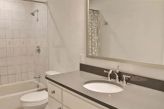 517 Burgett St — Photo 38