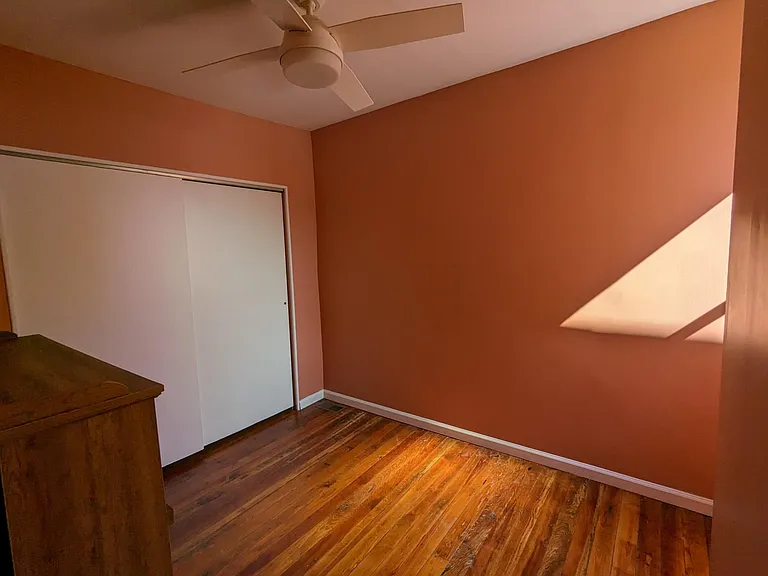 1048 Tree St — Photo 6