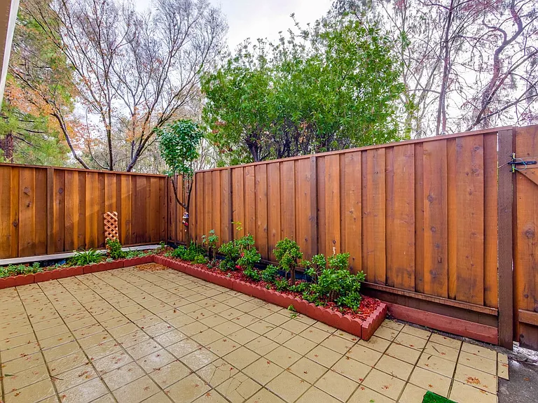 10834 Northview Sq — Photo 48