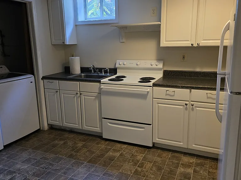 1330 Flag Harbor Blvd #A — Photo 1