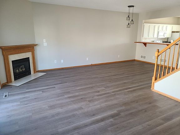 2nd image of 8053 Stratford Cir S