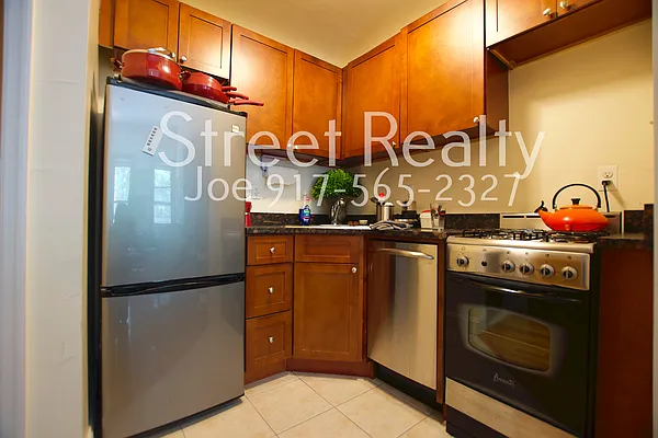 Rented by Street Realty Brokerage LLC | media 6