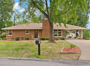 70 Wildwood Rd, Jeffersonville, IN 47130