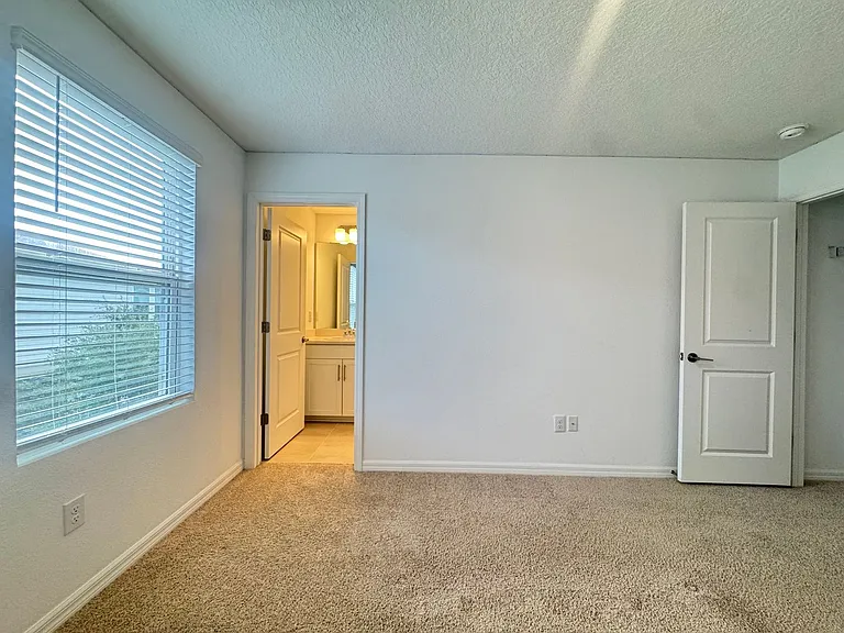 8528 Daybreak St — Photo 21