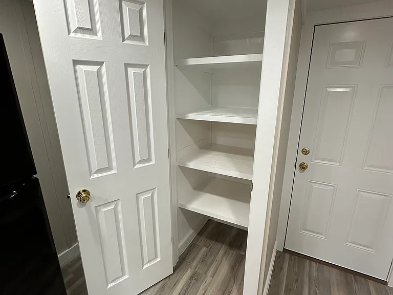 1503 W Brown St — Photo 5