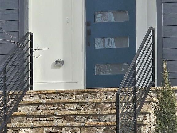 2nd image of 503 Glendale Rd