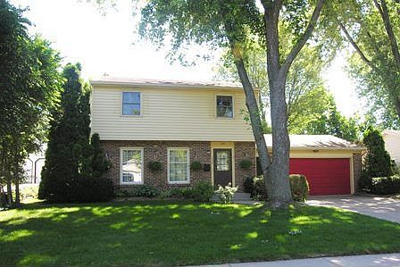 1st image of 1454 Benjamin Ave NE