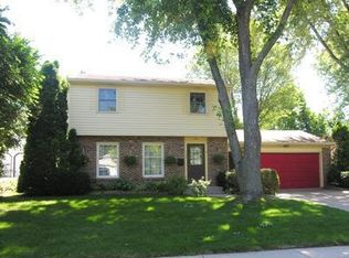 1454 Benjamin Ave NE, Grand Rapids, MI 49505