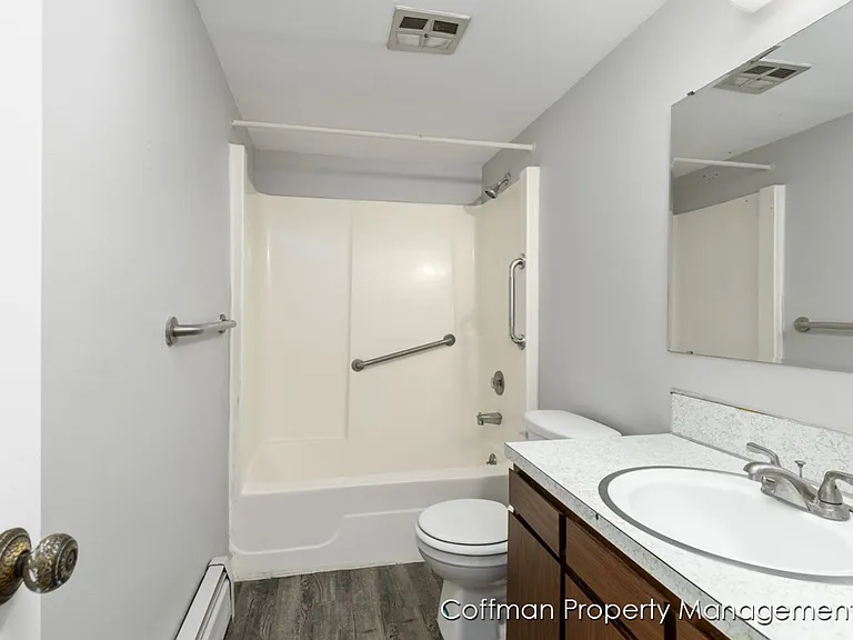 250 Four Mile Rd NW — Photo 21