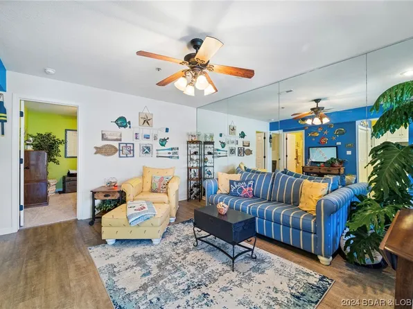 40 Lighthouse Rd Unit 2-104, Lake Ozark, MO 65049