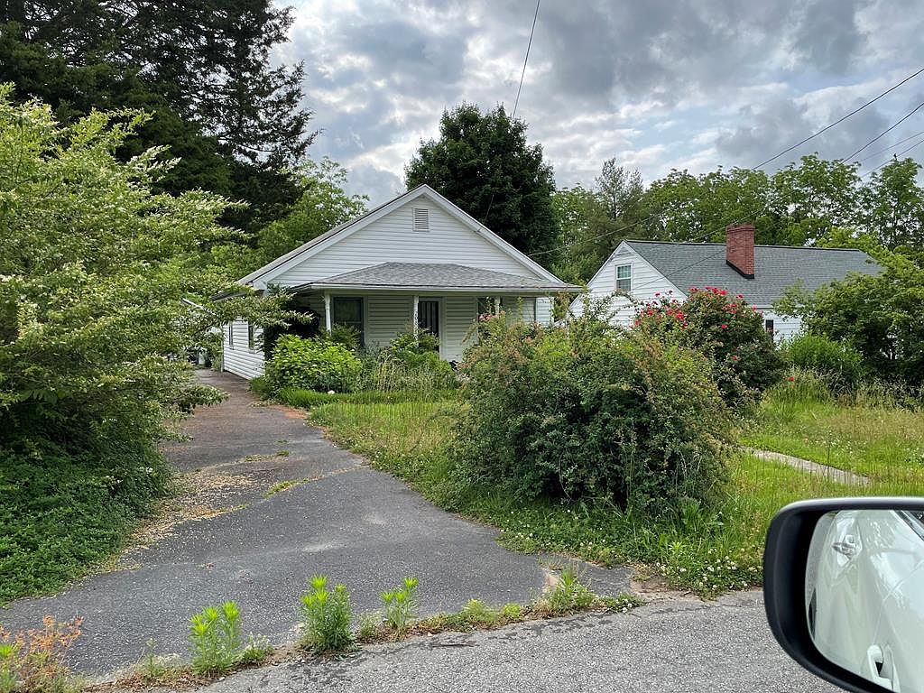 208 Washington St, Gretna, VA 24557 Zillow