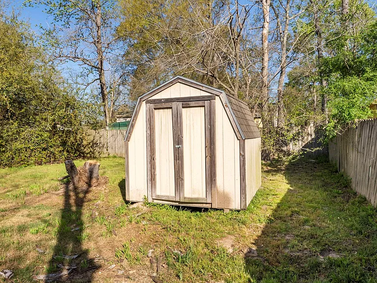 150 Pegasus Ct — Photo 43