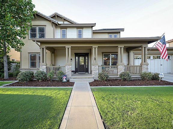 3rd image of 12214 Parkerhill Dr