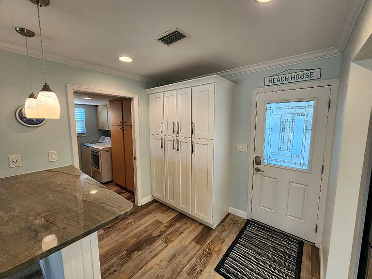 110 Surf St — Photo 14