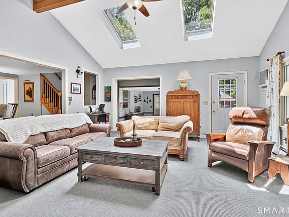 5th image of 36 Woodside Circle
