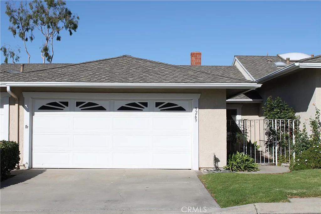 2 bed, 1409 sqft, $3,900 — Photo 1