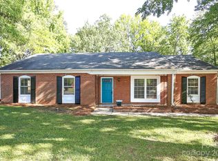 6307 Forest Way Dr, Charlotte, NC 28212