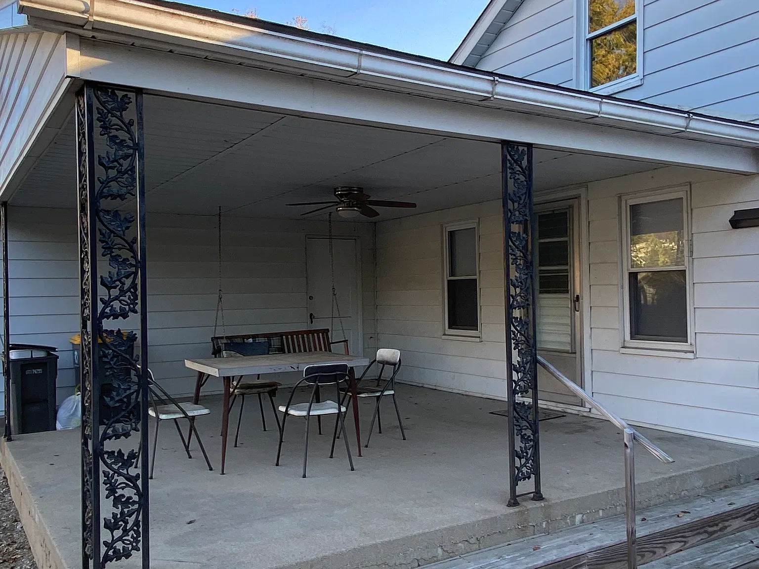 3 bed, 1100 sqft, $1,600 — Photo 2