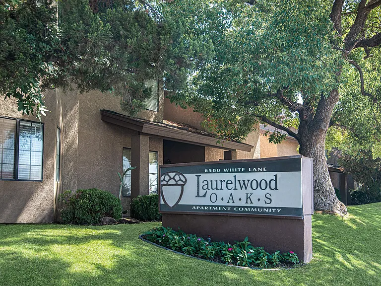 Laurelwood Oaks — Photo 5