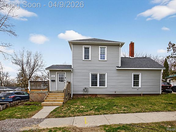 3rd image of 217 Maple Ave