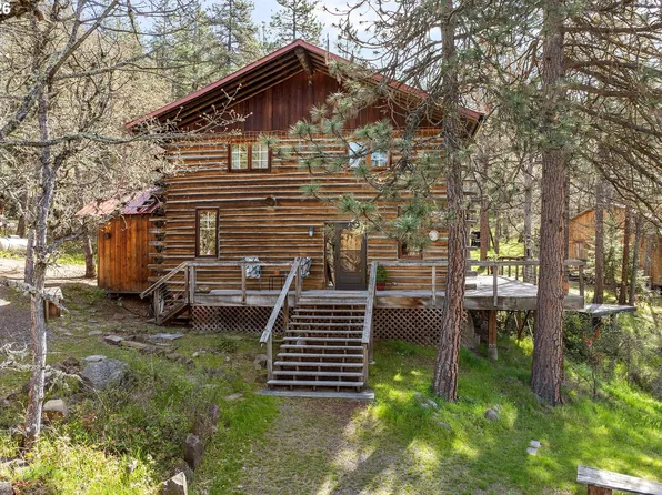 2215 Pine Oak Rd, Mosier, OR 97040