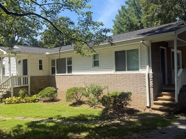 713 James Blvd #2, Signal Mountain, TN 37377