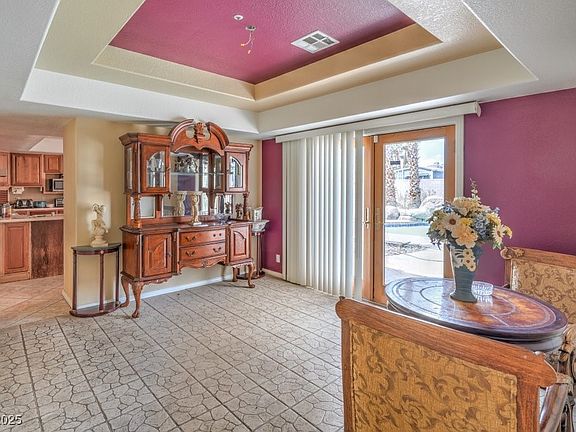 4th image of 6328 Kell Ln